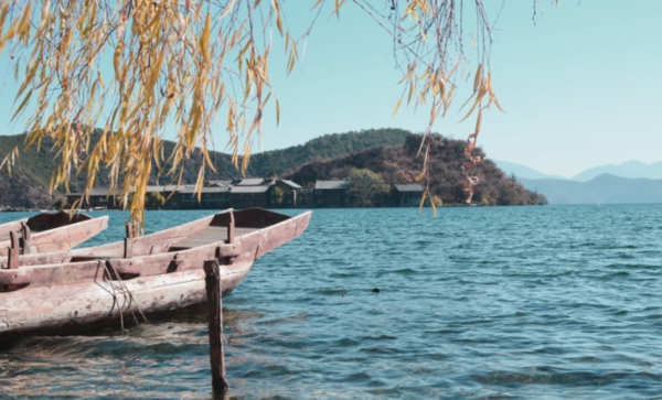 泸沽湖船 泸沽湖船