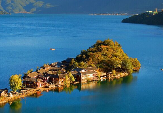 泸沽湖一小岛 泸沽湖一小岛